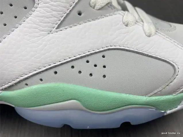 DQ4914-103 WMNS Air Jordan 6 Mint Foam 0513